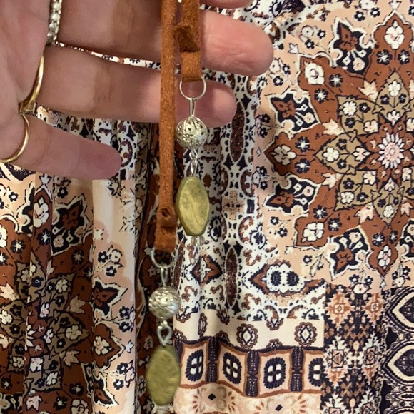 Women’s plus size peek a boo top 2x NEW boho vibe with tassels - Picture 2 of 7